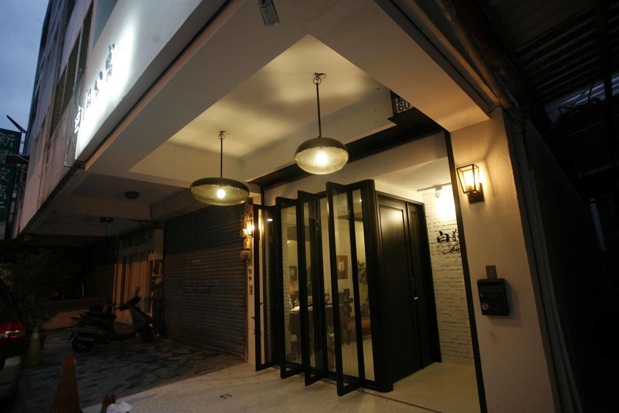 白狗公寓amo B&B市區金三角 東大門夜市 Hualien Eksteriør bilde