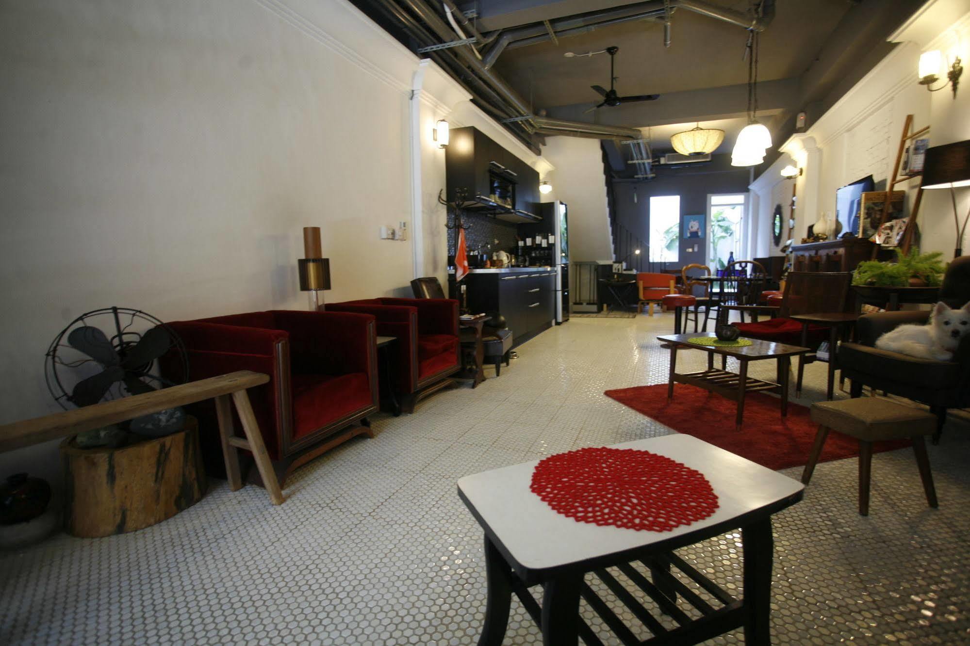 白狗公寓amo B&B市區金三角 東大門夜市 Hualien Eksteriør bilde