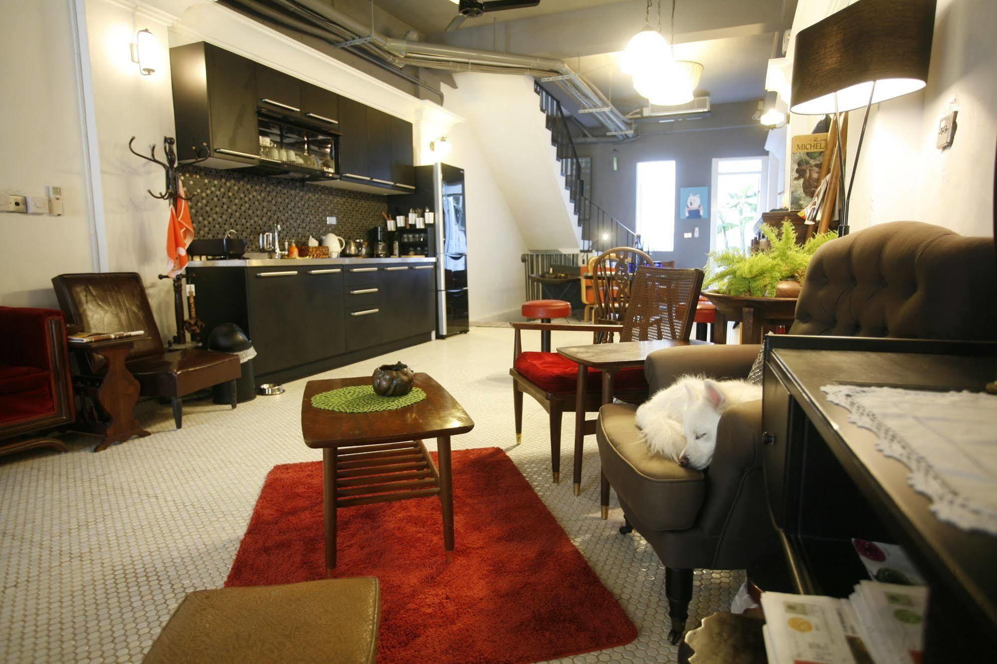 白狗公寓amo B&B市區金三角 東大門夜市 Hualien Eksteriør bilde